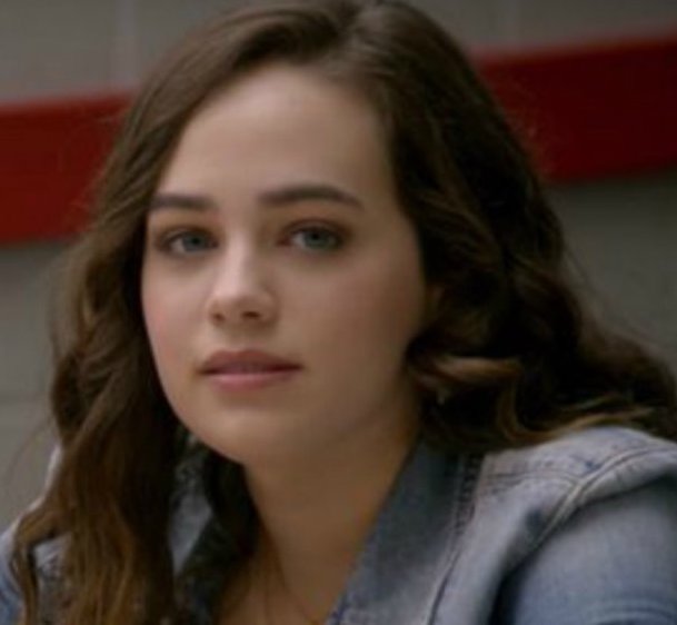 Mary Mouser